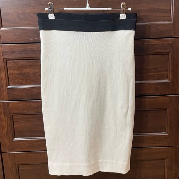 BCBG MAXAZRIA XS White Ribbed Pencil Skirt Office 2 4 Fitted Waist Sample Unique - Picture 4 of 15